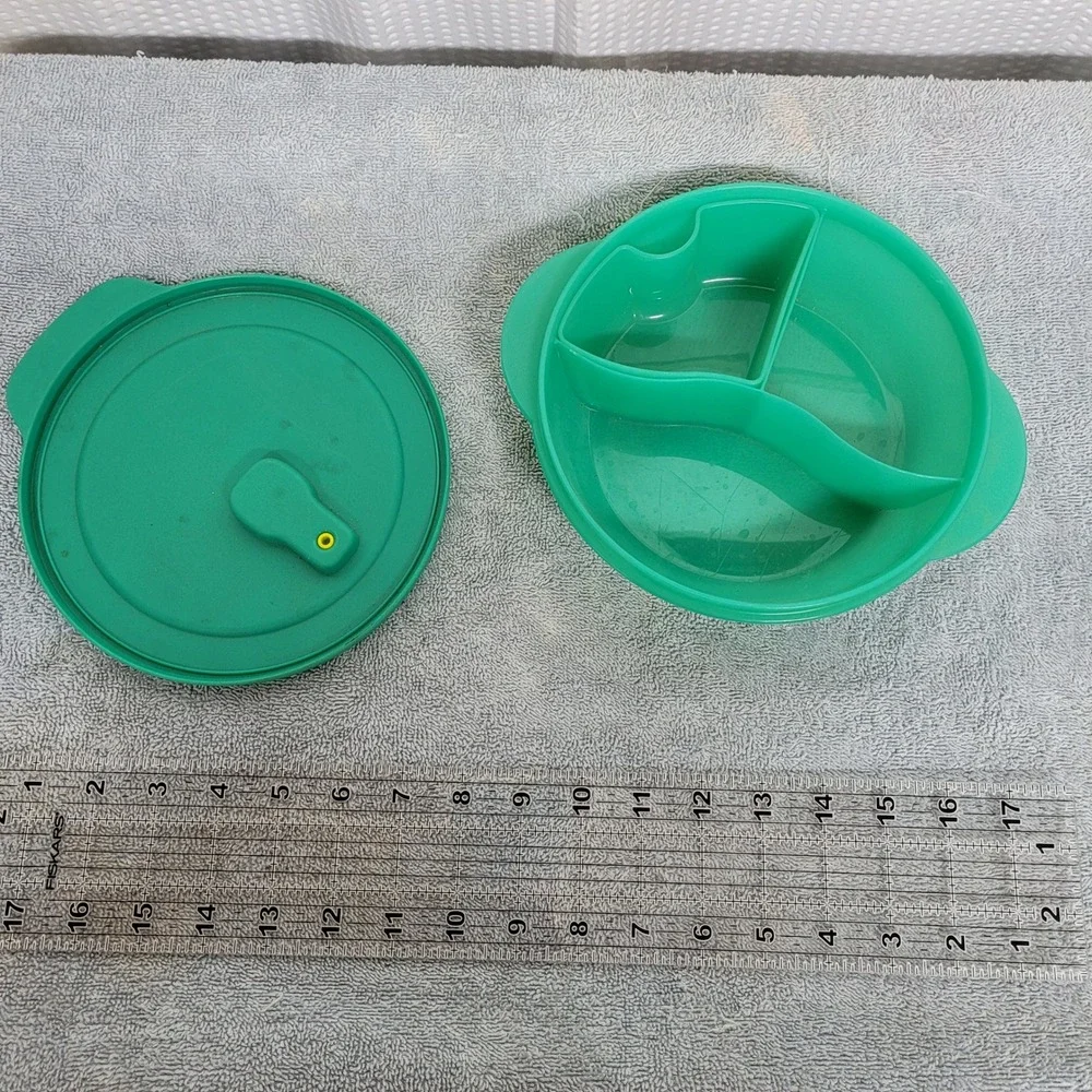 Tupperware CrystalWave 3 Compartment Divided Dish Teal Green Yellow Vent 3859A-4